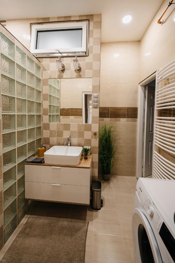 Jacks'S Home Apartman - Free Parking Pécs Exterior foto