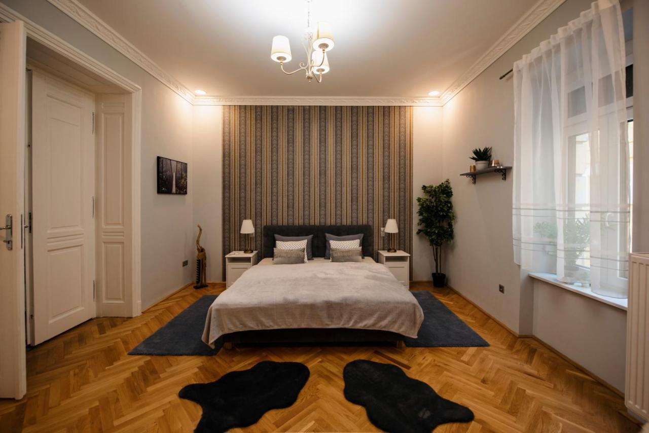Jacks'S Home Apartman - Free Parking Pécs Exterior foto