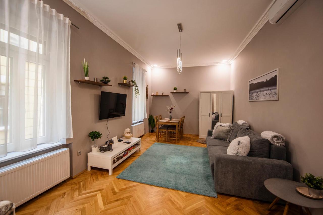 Jacks'S Home Apartman - Free Parking Pécs Exterior foto